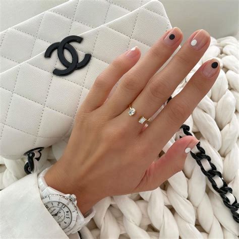 chanel nails acrylic|best Chanel nail polish colors.